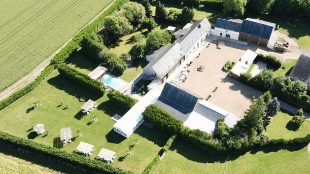 Gîte de groupe équipé et sécurisé avec des dispositifs de protection incendie conformes